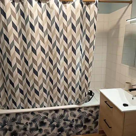 Apartament T1 Bis Cosy Avec 6 Couchages Proche De La - Quartier Minimes La Rochelle (Charente-Maritime)